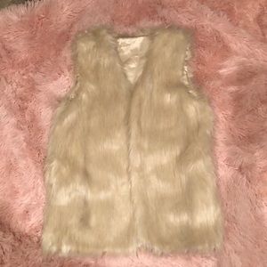 🌻 Faux Fur Fashion Boutique Vest